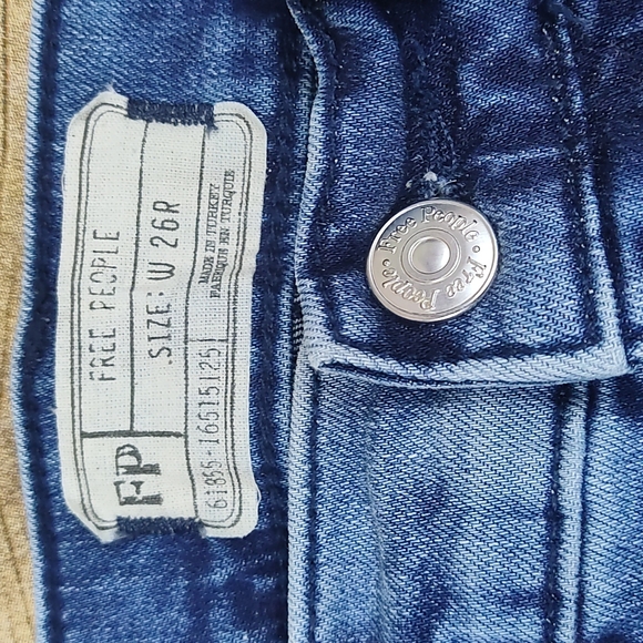 Free People Busted Knee Distressed Skinny Jeans - Picture 3 of 10